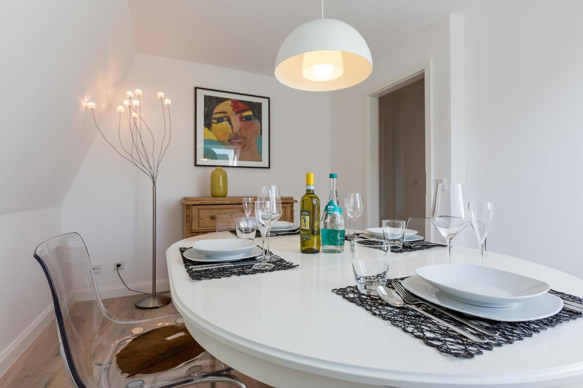 Willms Living Ocean Apartment